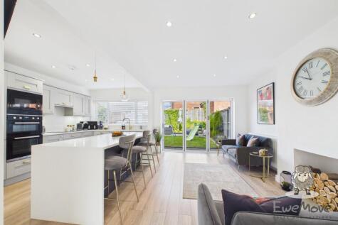 Swinburne Road, Dentons Green, St. Helens, Merseyside, WA10