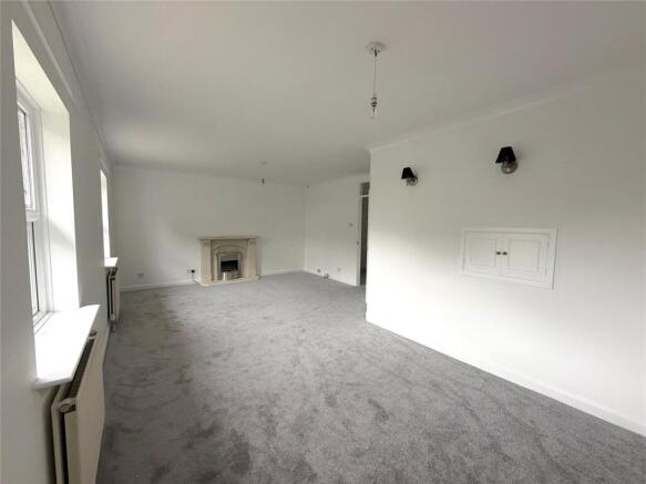 Sitting/Dining Room