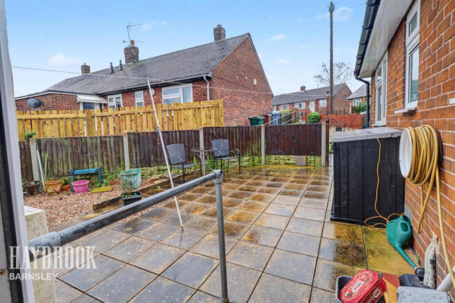2 bed Semi-Detached Bungalow for sale Image 12