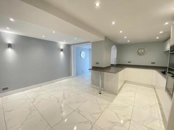 Open Plan Kitchen/ Dining Room