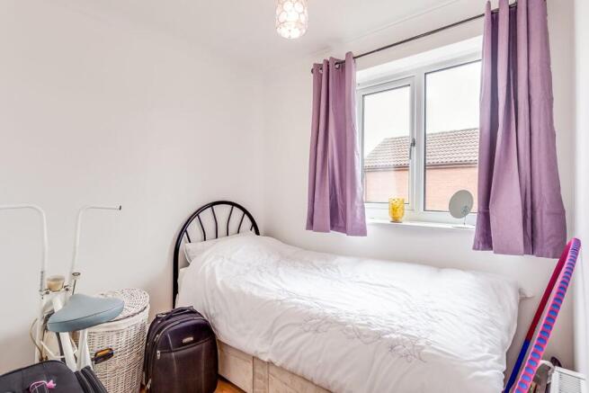 2 bed Terraced to rent Image 6