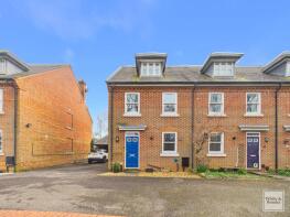 17, The Sadlers, Chichester PO18 0PR