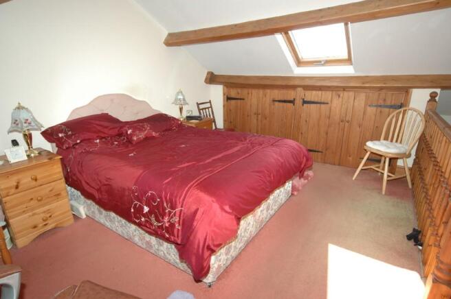 BEDROOM 2