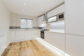 2, 381 St Andrews House, Southwark Park Road, London SE16 2JT