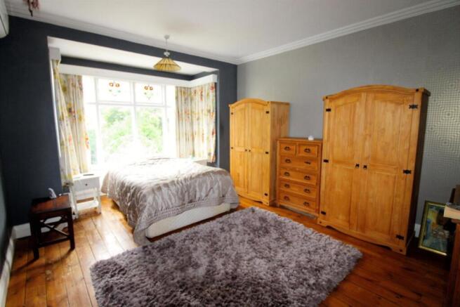 4 bed Semi-Detached for sale Image 11