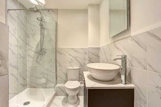 SHOWER ROOM
