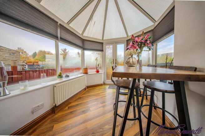3 bed Semi-Detached for sale Image 10