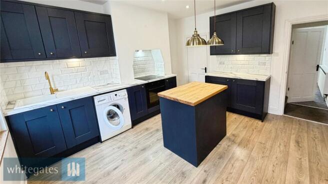2 bed Terraced to rent Image 4