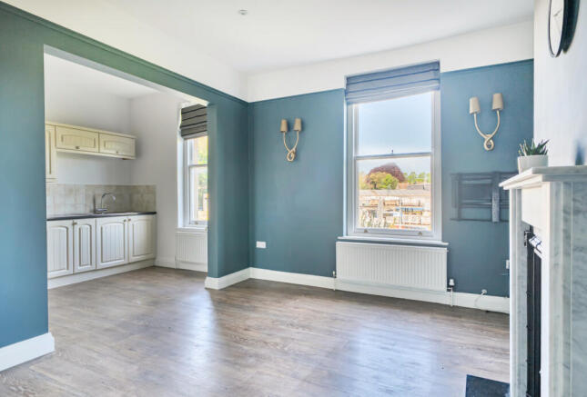Sitting/Dining Room