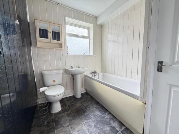 3 bed Terraced to rent Image 7