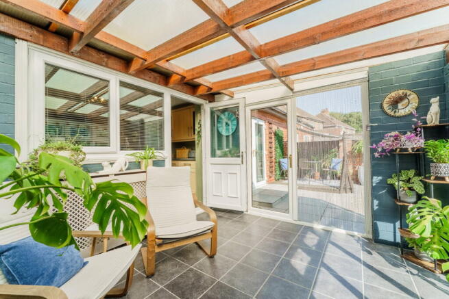 3 bed Semi-Detached for sale Image 11