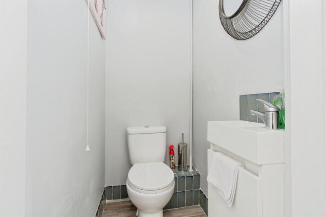 2 bed Semi-Detached for sale Image 8