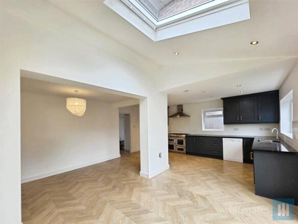 3 bed Detached to rent Image 11