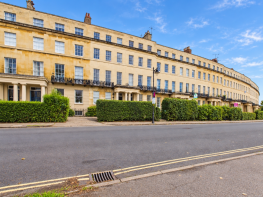 Flat 1, 18 Newton House, Lansdown Crescent, Cheltenham GL50 2LF