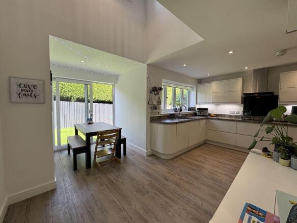 KITCHEN/DINER