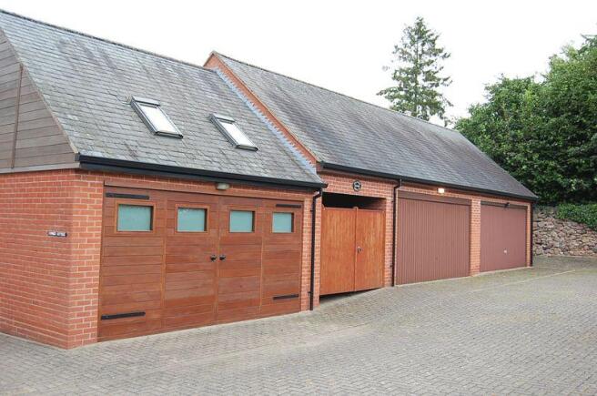 garage & parking