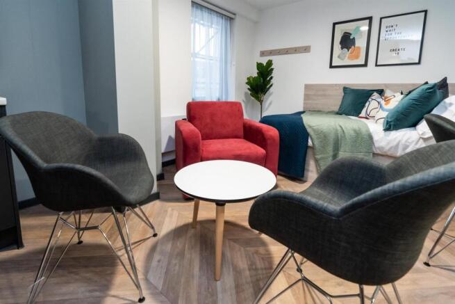 Studio to rent Image 3