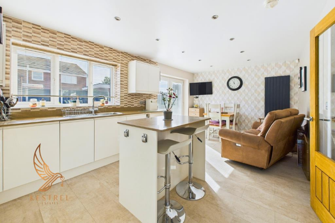 3 bed Detached for sale Image 5