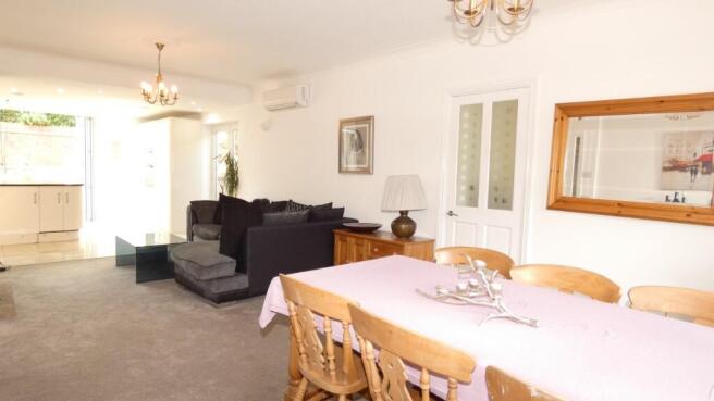 4 bed Detached for sale Image 6