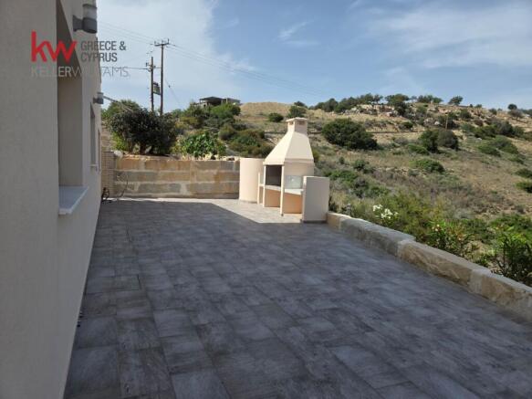 For sale, Akoursos,
