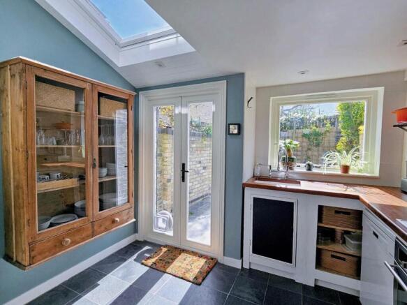 6.Kitchen.jpg