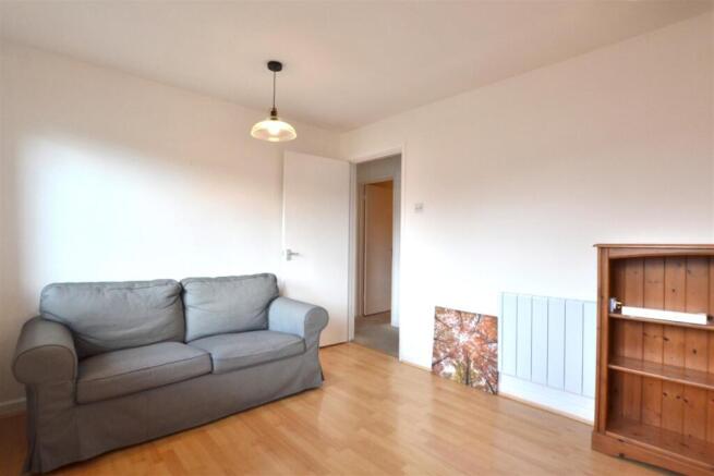 Livingroom 2.JPG