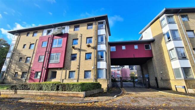 Crown Close N22
