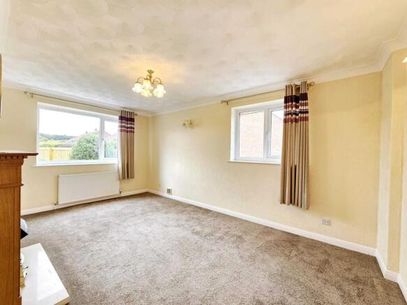 2 bed Bungalow for sale Image 3