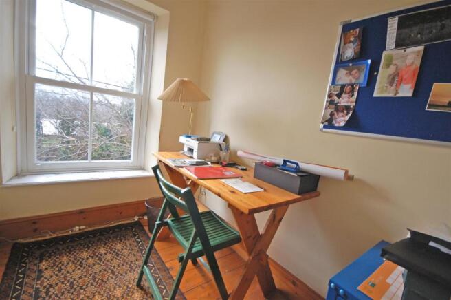 SINGLE BEDROOM 2