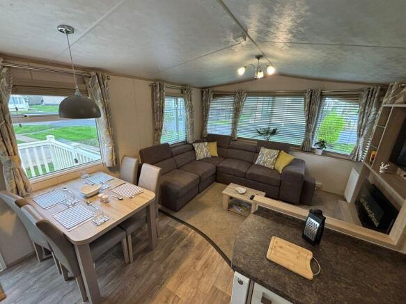 Carnaby Oakdale open-plan lounge kitchen and dinin