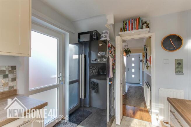 KITCHEN: