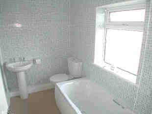 BATHROOM/WC