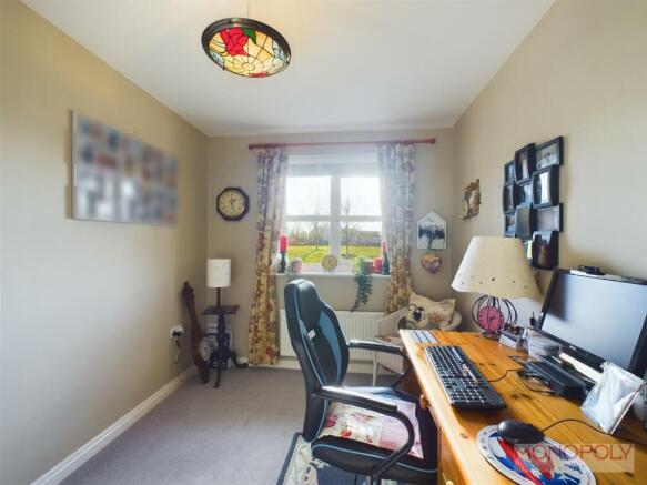 CAM01943G0-PR0150-STILL014.jpg