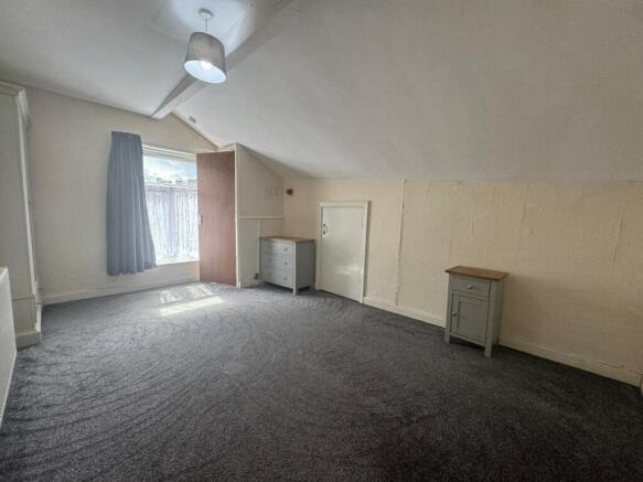 2 bed House to rent Image 7