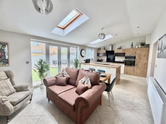 Dining Kitchen & Family Room