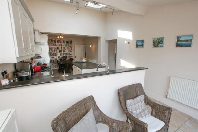 BEAUTIFUL OPEN PLAN LIVING/ DINING/ KITCHEN