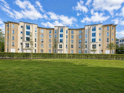 Mayfair Court, Hunting Place, Heston, TW5
