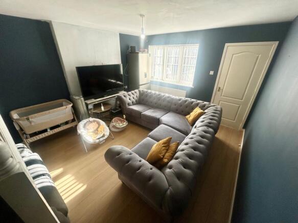 Photo 3