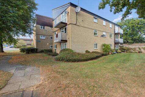 Stirling Close, Stevenage, SG2