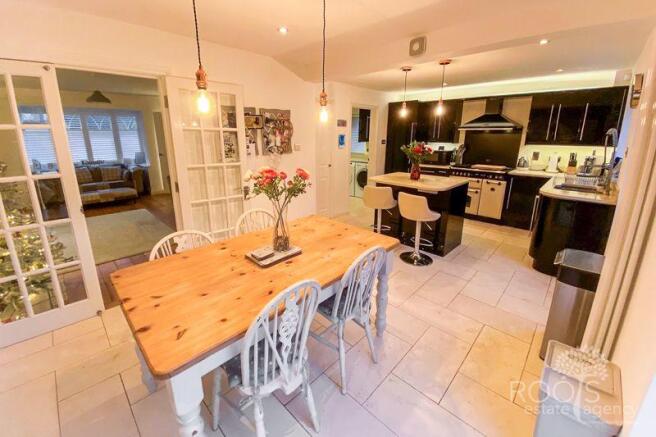 Kitchen/dining...
