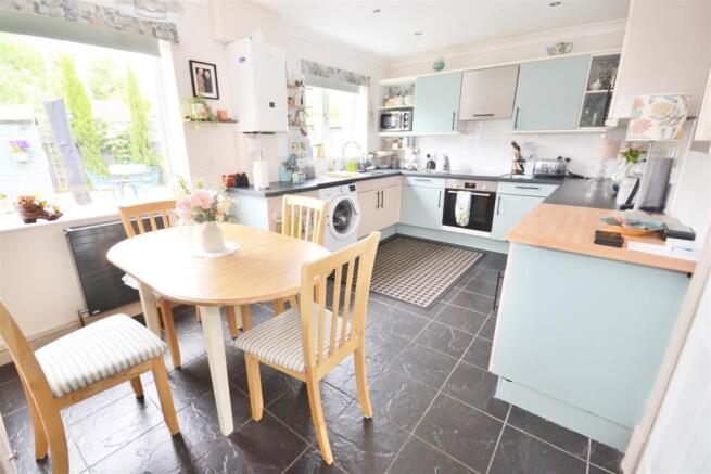 KITCHEN/DINER