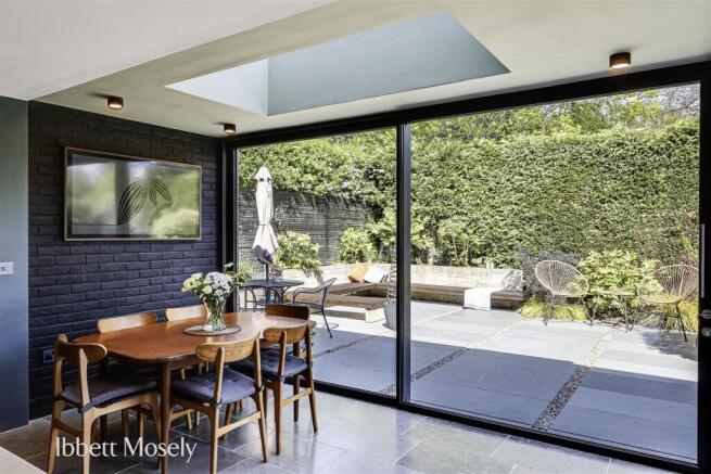 13 Dining Room.jpg