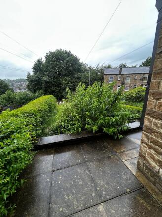 2 bed Terraced to rent Image 11