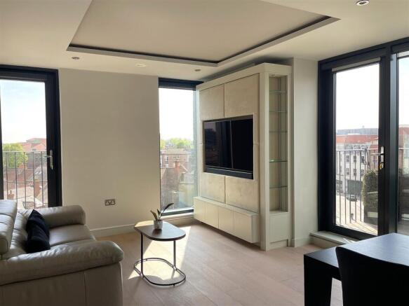 2 bed Apartment for sale Image 4