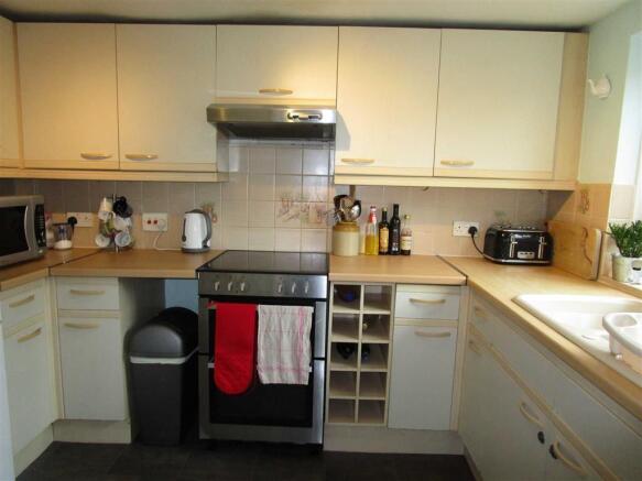 KITCHEN/BREAKFAST RO