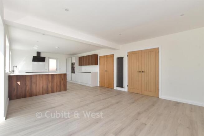 Kitchen/ Dining Room