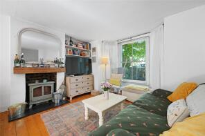 Flat A Basement, 13, Ellerslie Road, London W12 7BN