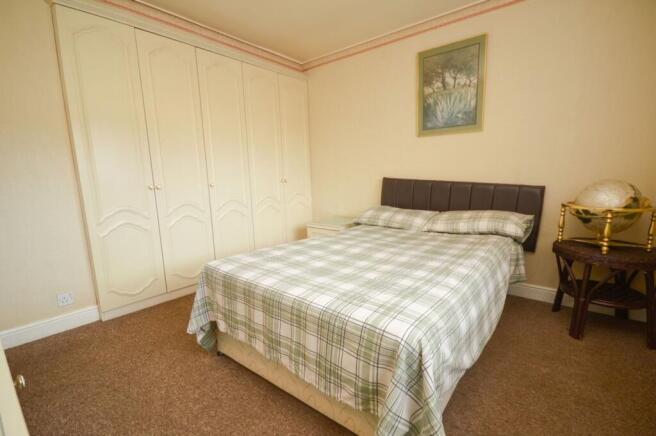 3 bed Terraced for sale Image 12