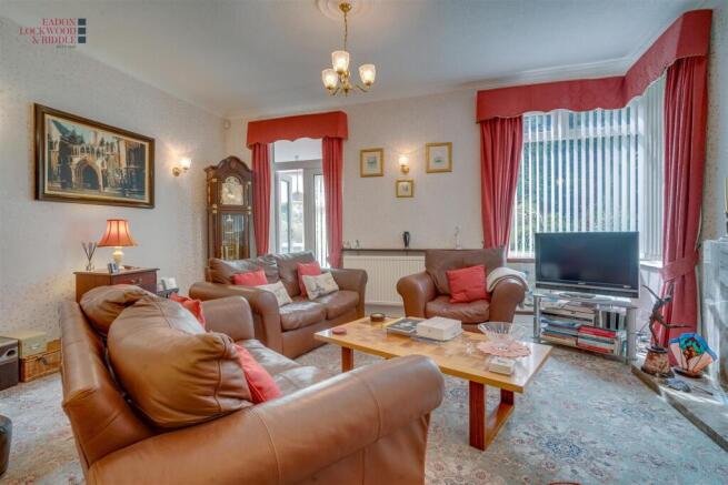 4 bed Detached for sale Image 5