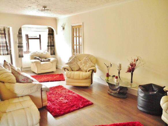 Lounge Photo 2